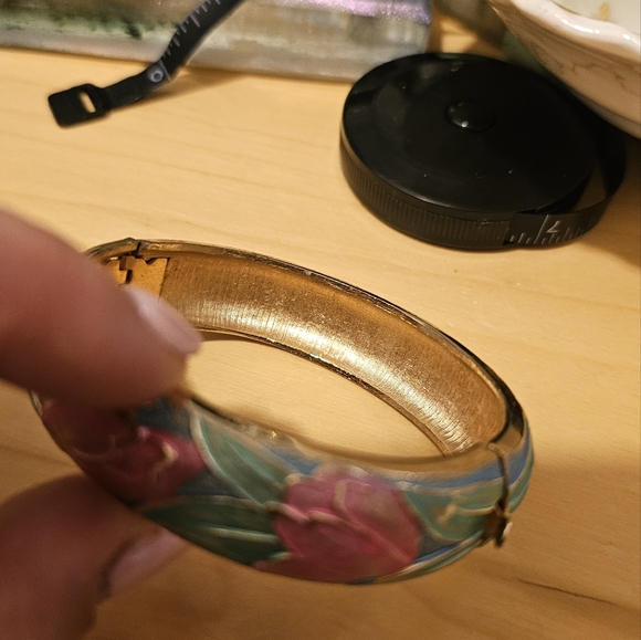 Vintage Kramer hinged bangle bracelet - Picture 14 of 16